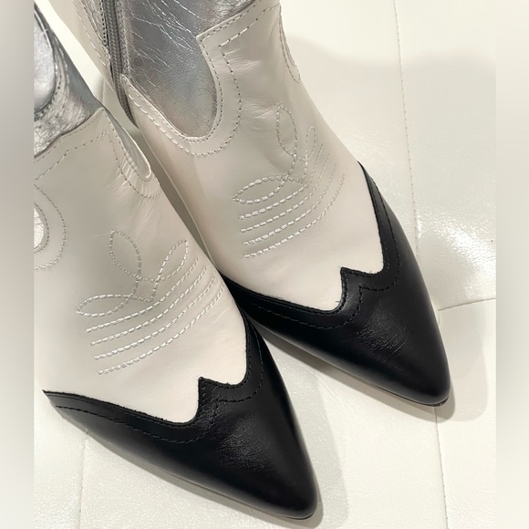 Vince Camuto western boots - Picture 6 of 14